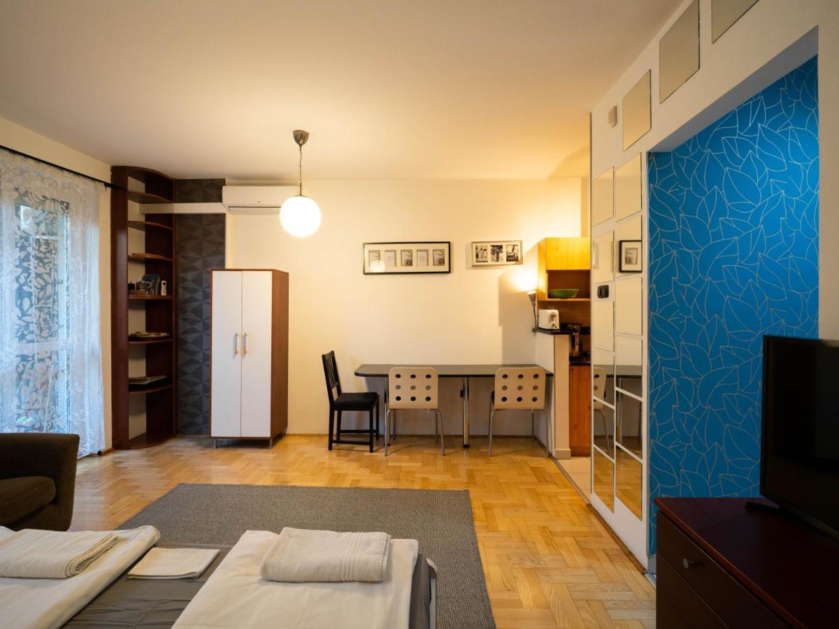 Super Cute Studio With Terrace Next To Gozsdu Passage 布达佩斯 外观 照片