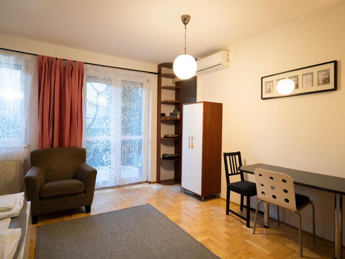 Super Cute Studio With Terrace Next To Gozsdu Passage 布达佩斯 外观 照片
